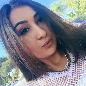 Meet your Posher, Felicity